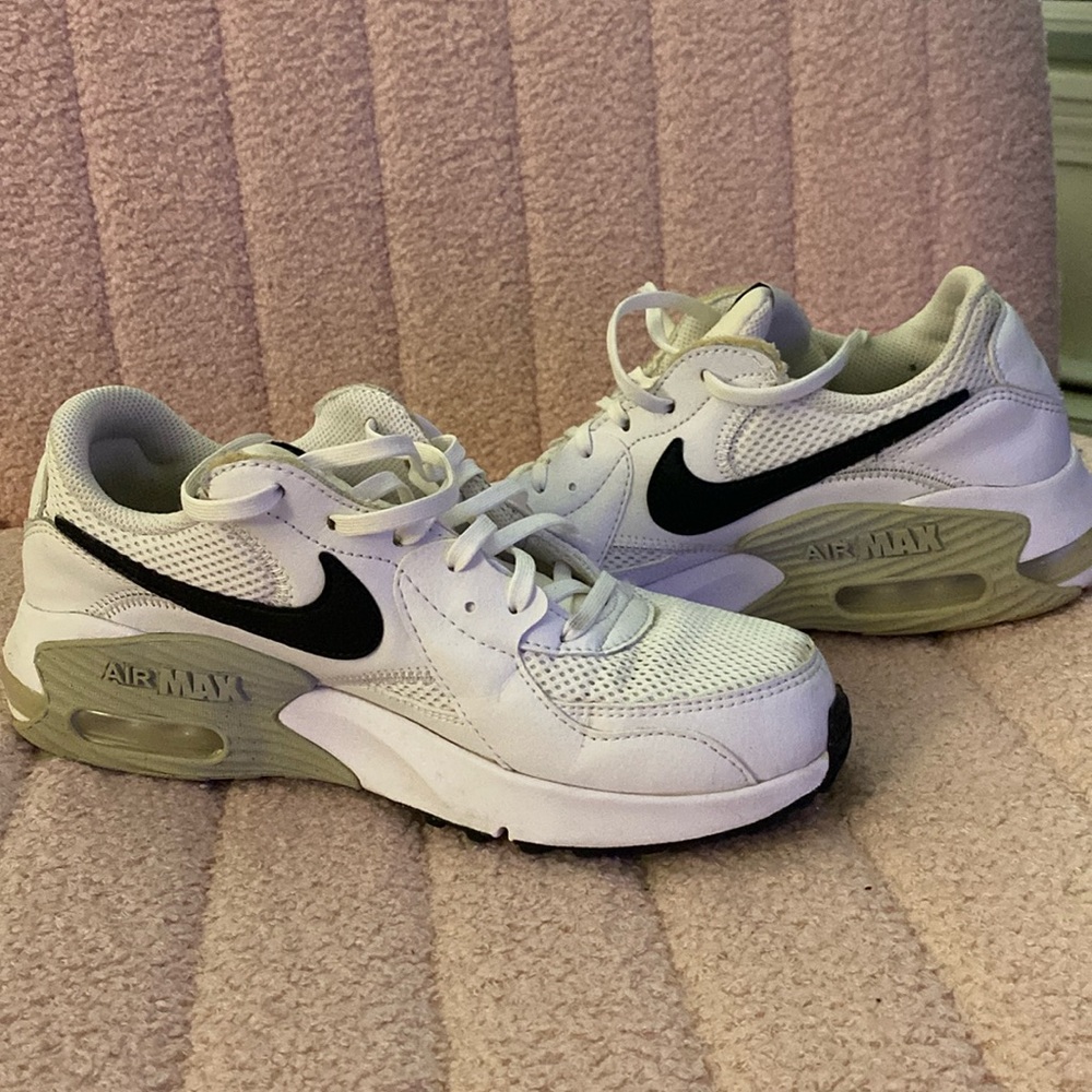 Nike Air Max Excee White Black Grey Women Running Sneakers - Sz 9 - Picture 1 of 7